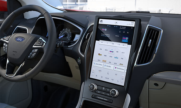 2022 Ford Edge interior front infotainment